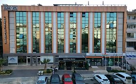 Goldhan Hotel